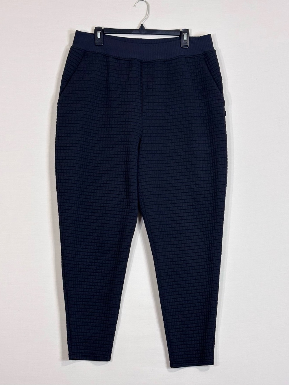 Lululemon Textured Grid Joggers Black Relaxed Tapered Lounge Pant 14
